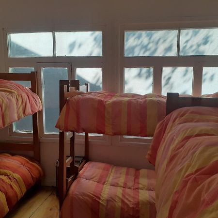 Hostal Backpackers Paradise Hostel Пунта-Аренас Экстерьер фото